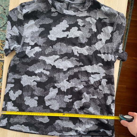 Lululemon All Yours T-Shirt (Heritage Speckle Camo Jacquard Black Rhino Grey) - Picture 9 of 9